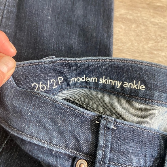 LOFT Petite Skinny Modern Jeans - Picture 2 of 3